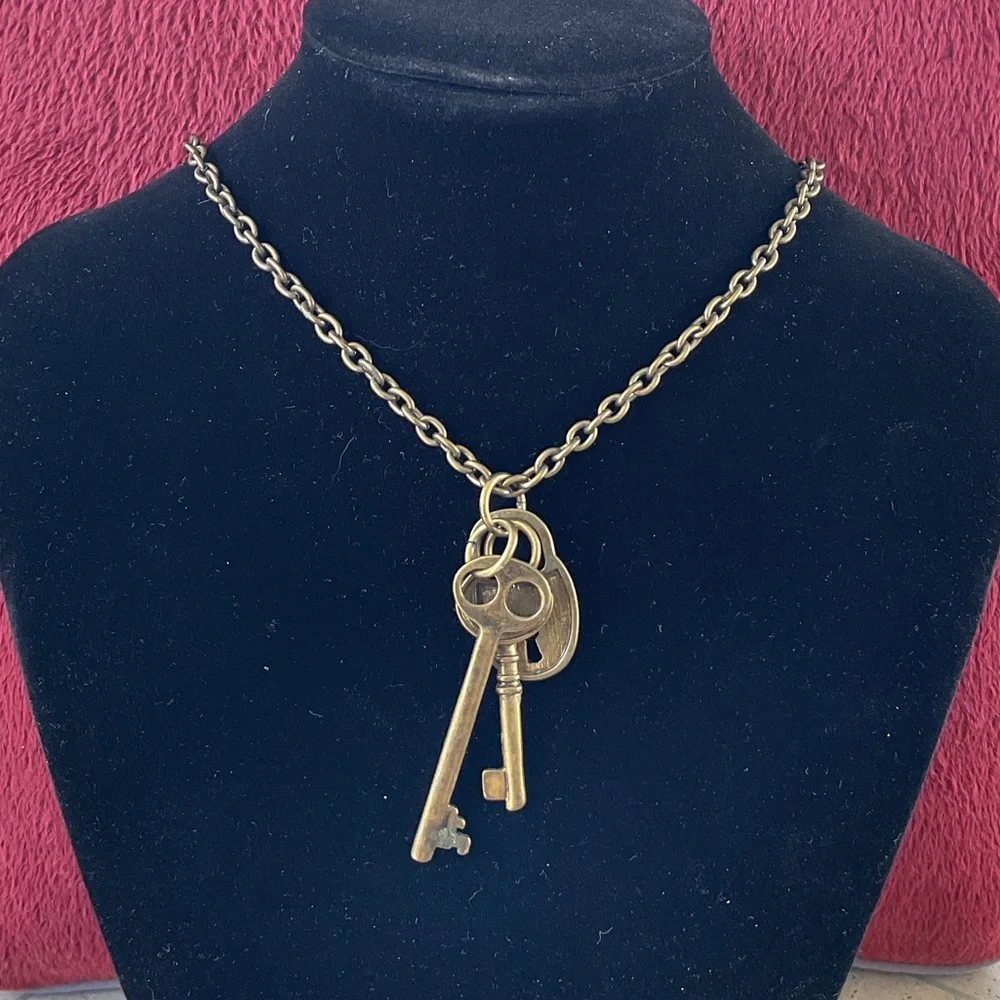 Gold-Tone Key Pendant Necklace - Vintage Inspired